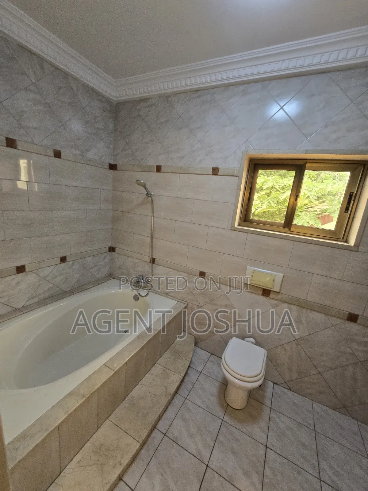 6bdrm House in Regimanuel Estate, Airport Residential Area for rent