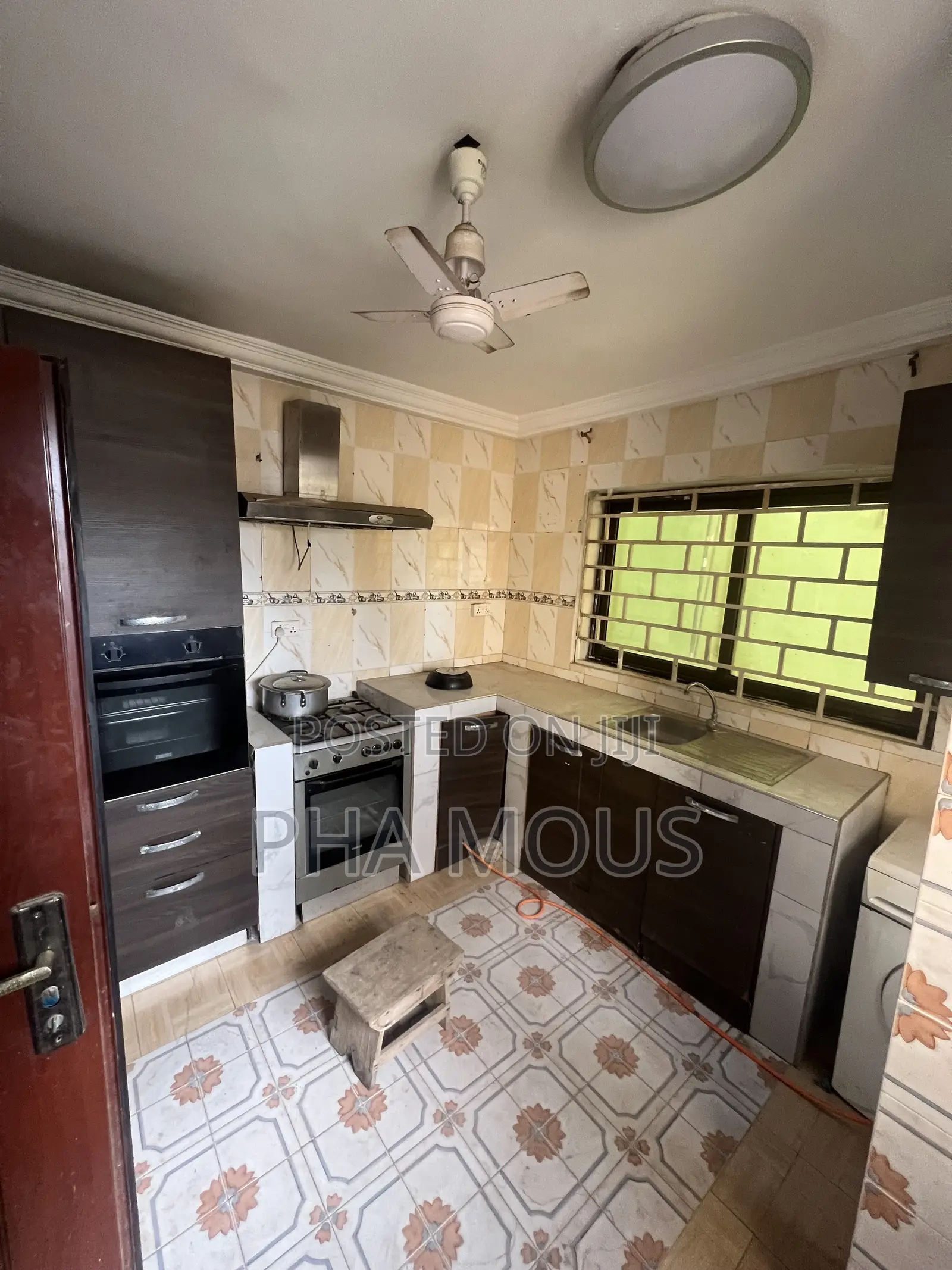 3bdrm Apartment in Achimota for rent