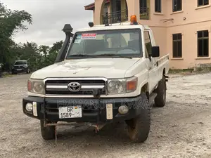 Toyota Land Cruiser 4.5 V8 TD GX-R 2010 White