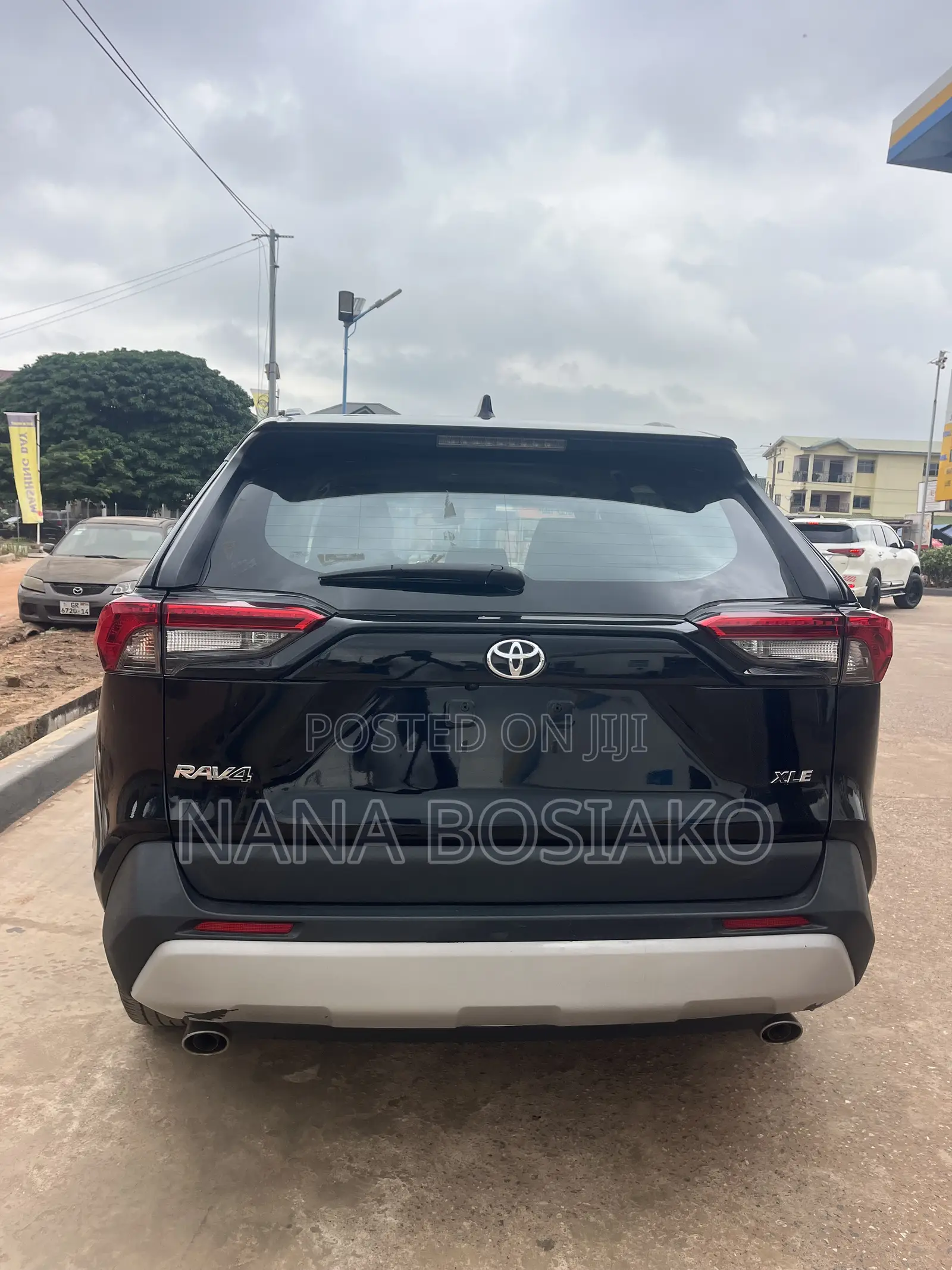 Toyota RAV4 XLE AWD 2024 Black