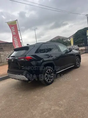 Toyota RAV4 XLE AWD 2024 Black