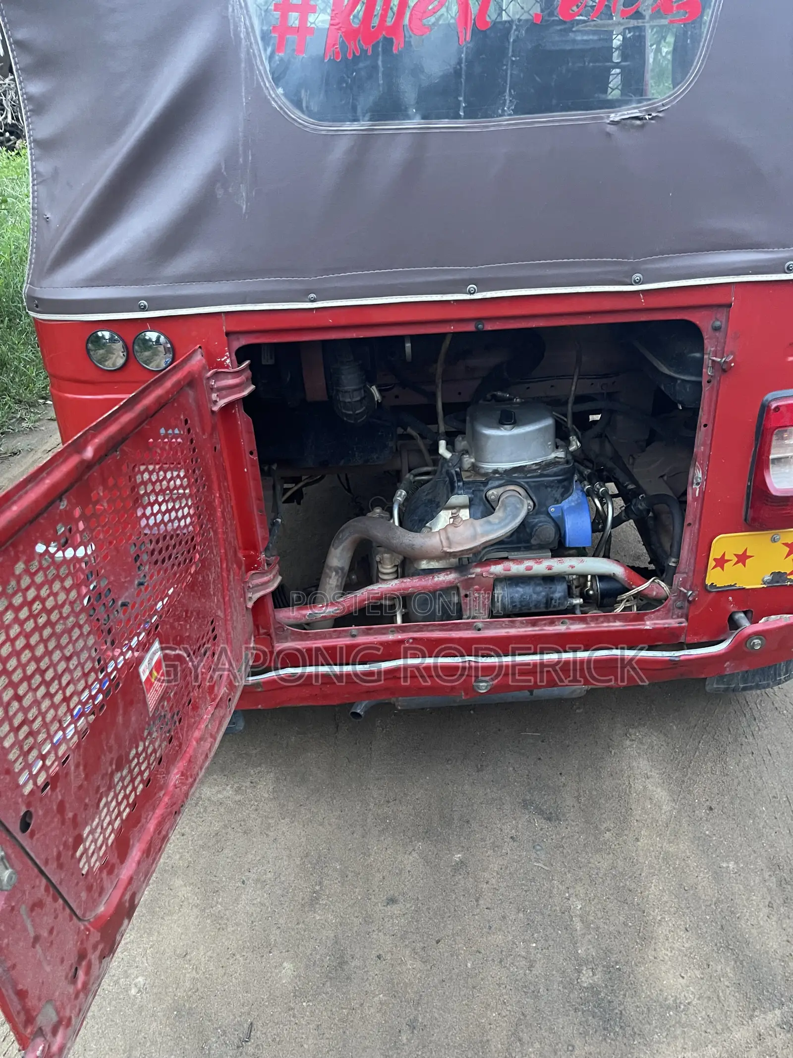 Bajaj RE 2025 Red