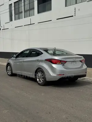 Hyundai Elantra SE 4dr Sedan (1.8L 4cyl 6A) 2015 Silver
