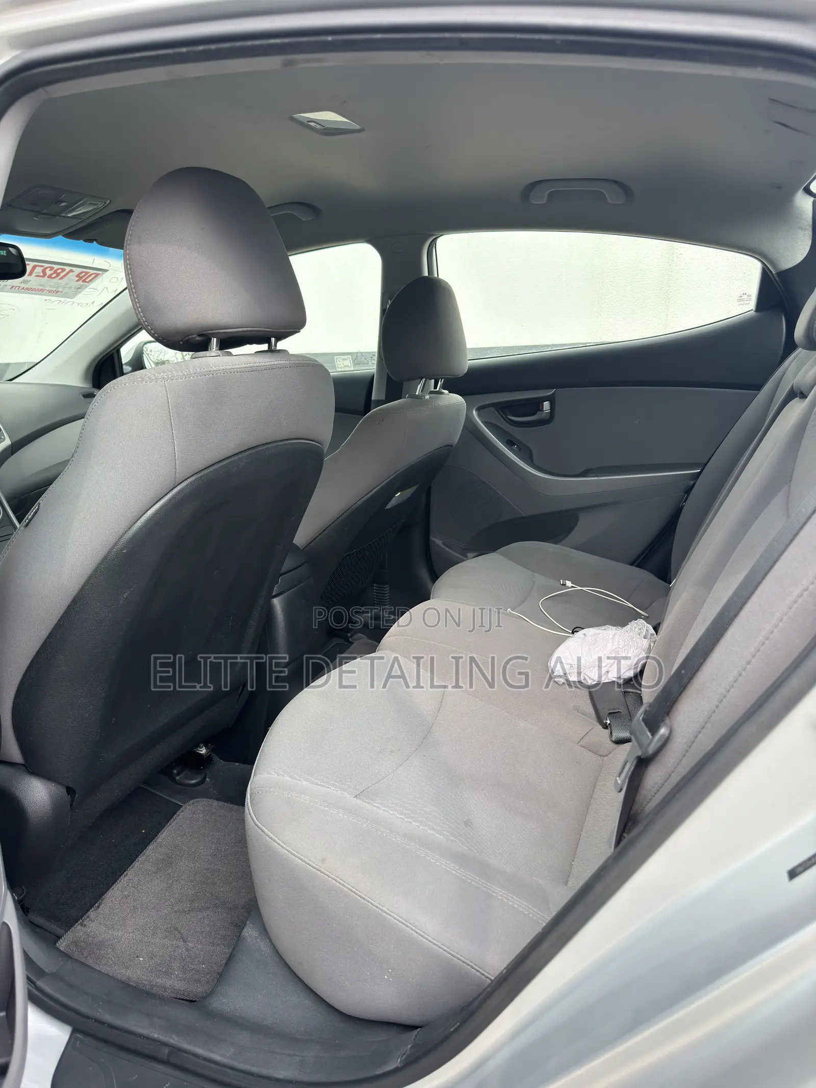 Hyundai Elantra SE 4dr Sedan (1.8L 4cyl 6A) 2015 Silver