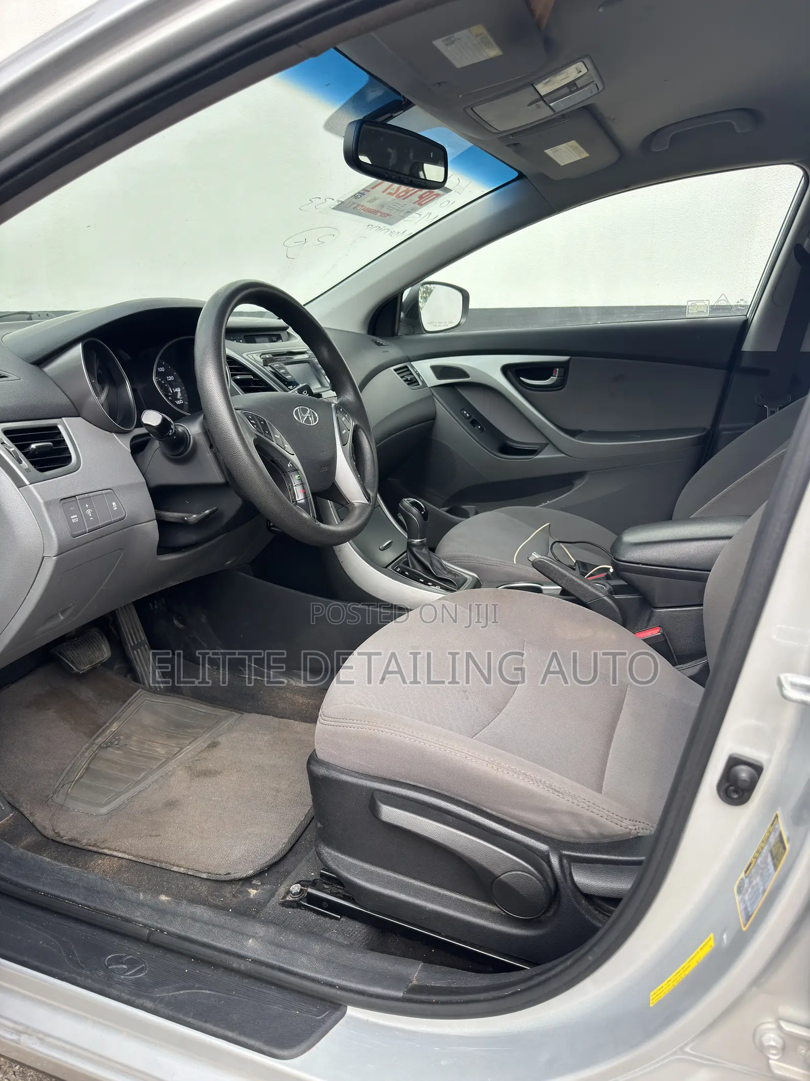 Hyundai Elantra SE 4dr Sedan (1.8L 4cyl 6A) 2015 Silver
