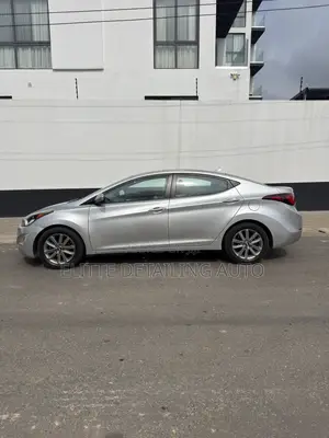 Hyundai Elantra SE 4dr Sedan (1.8L 4cyl 6A) 2015 Silver