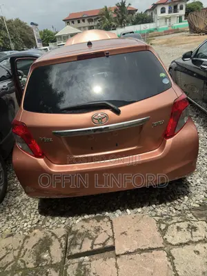 Toyota Vitz 1.3 AWD 5dr 2012 Orange