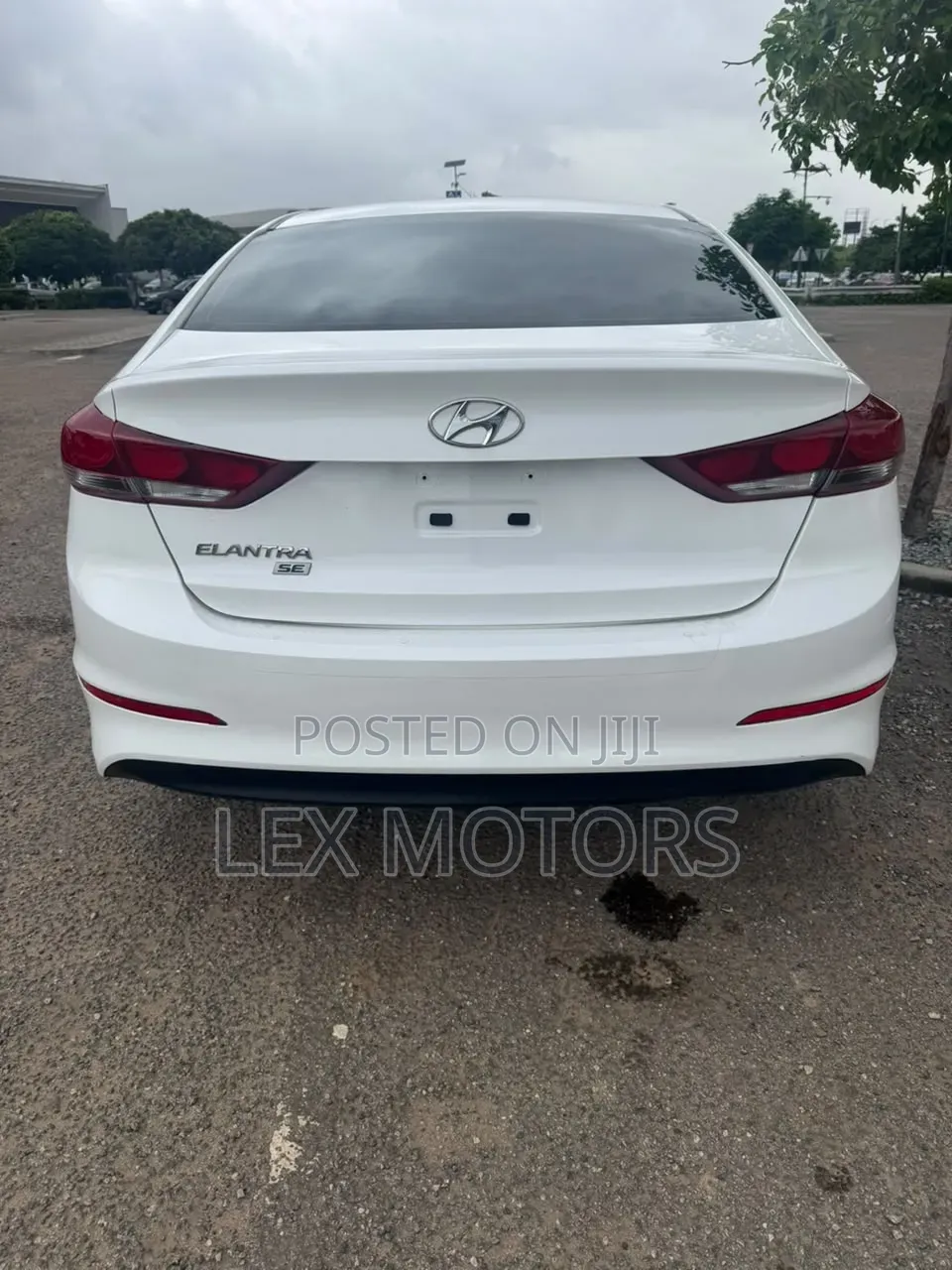 Hyundai Elantra 2018 White