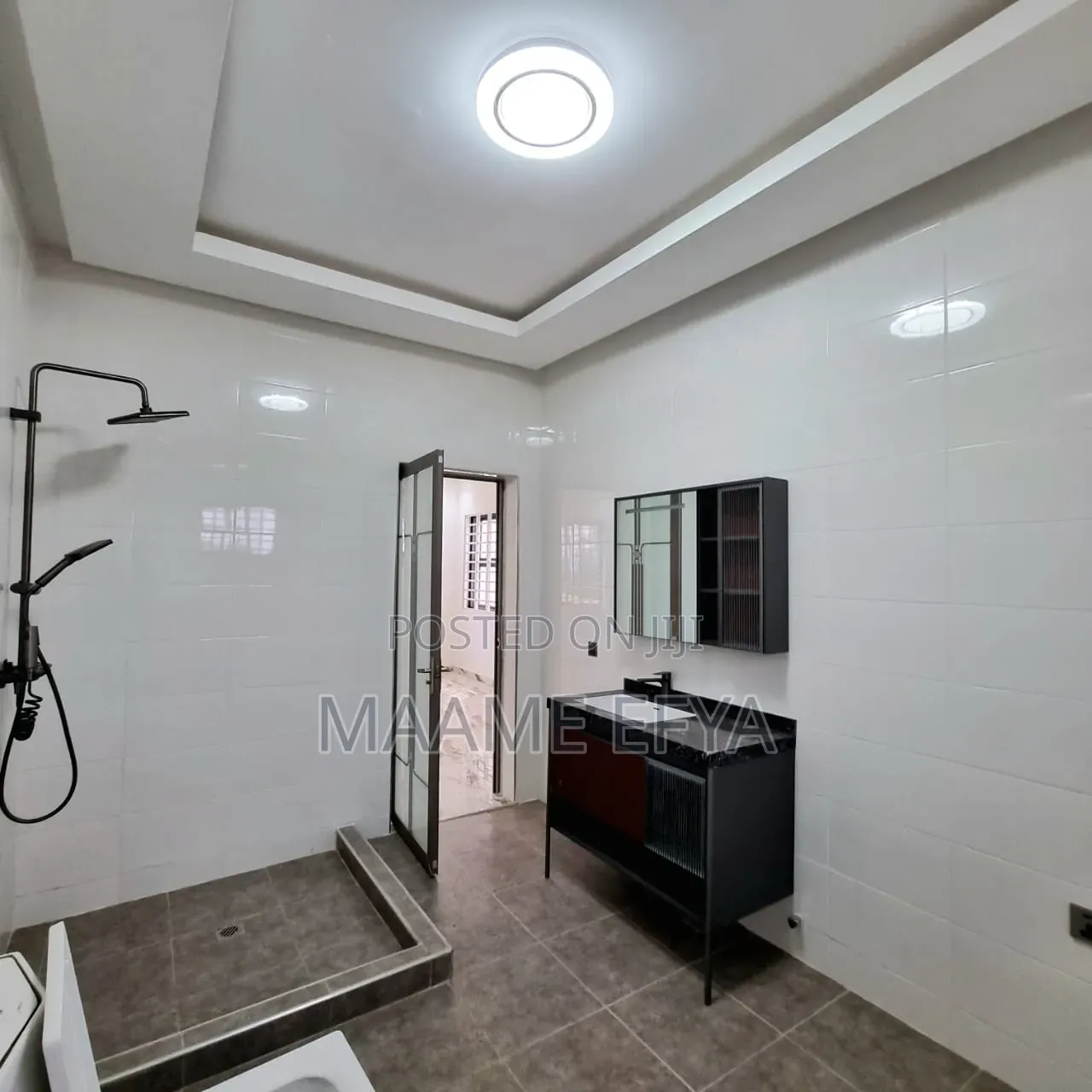 4bdrm House in Spintex, Accra Metropolitan for sale