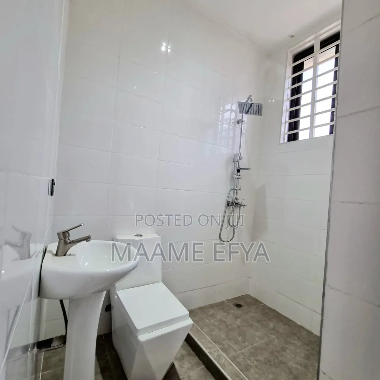 4bdrm House in Spintex, Accra Metropolitan for sale