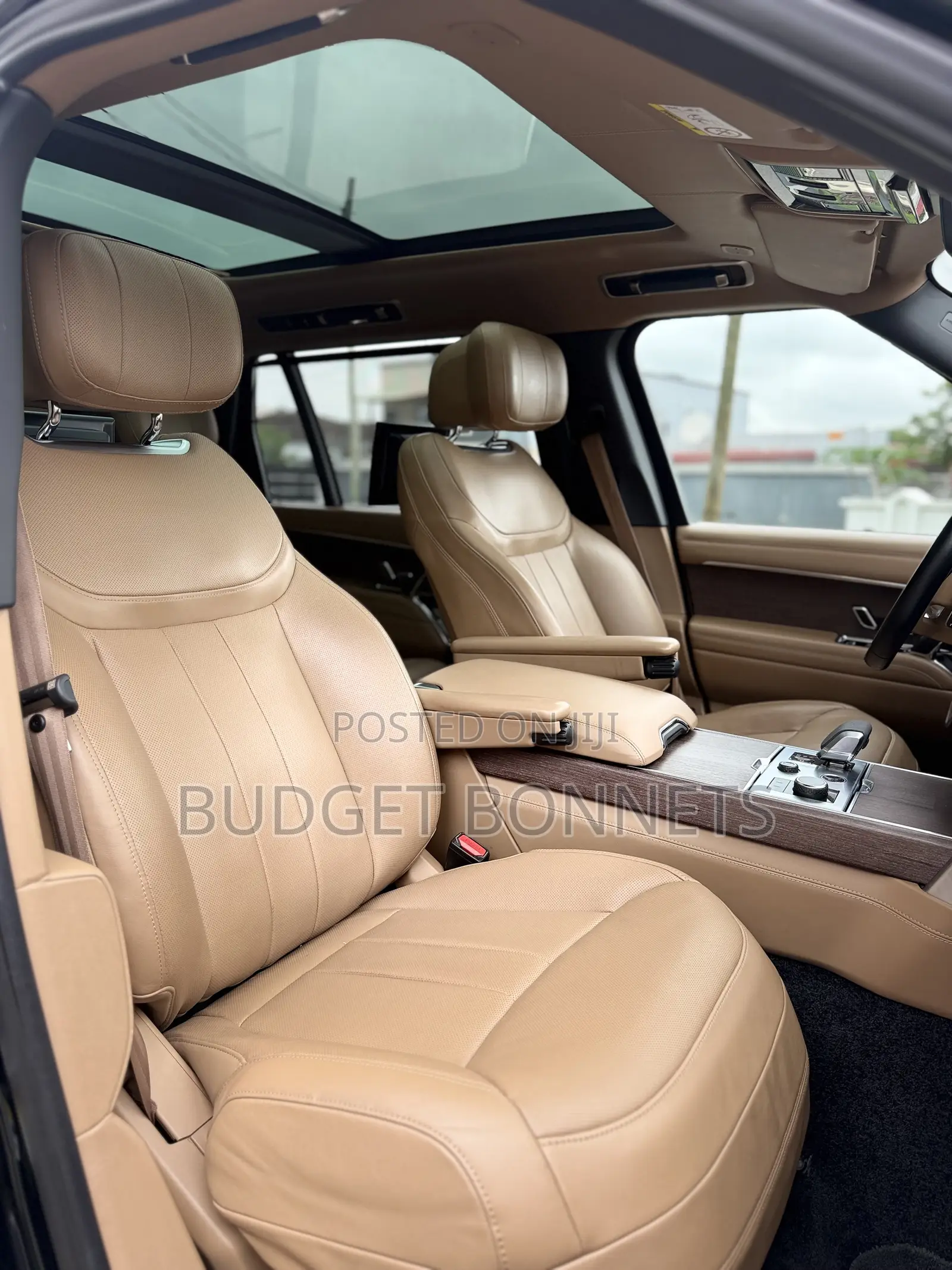 Land Rover Range Rover Vogue 2024 Black