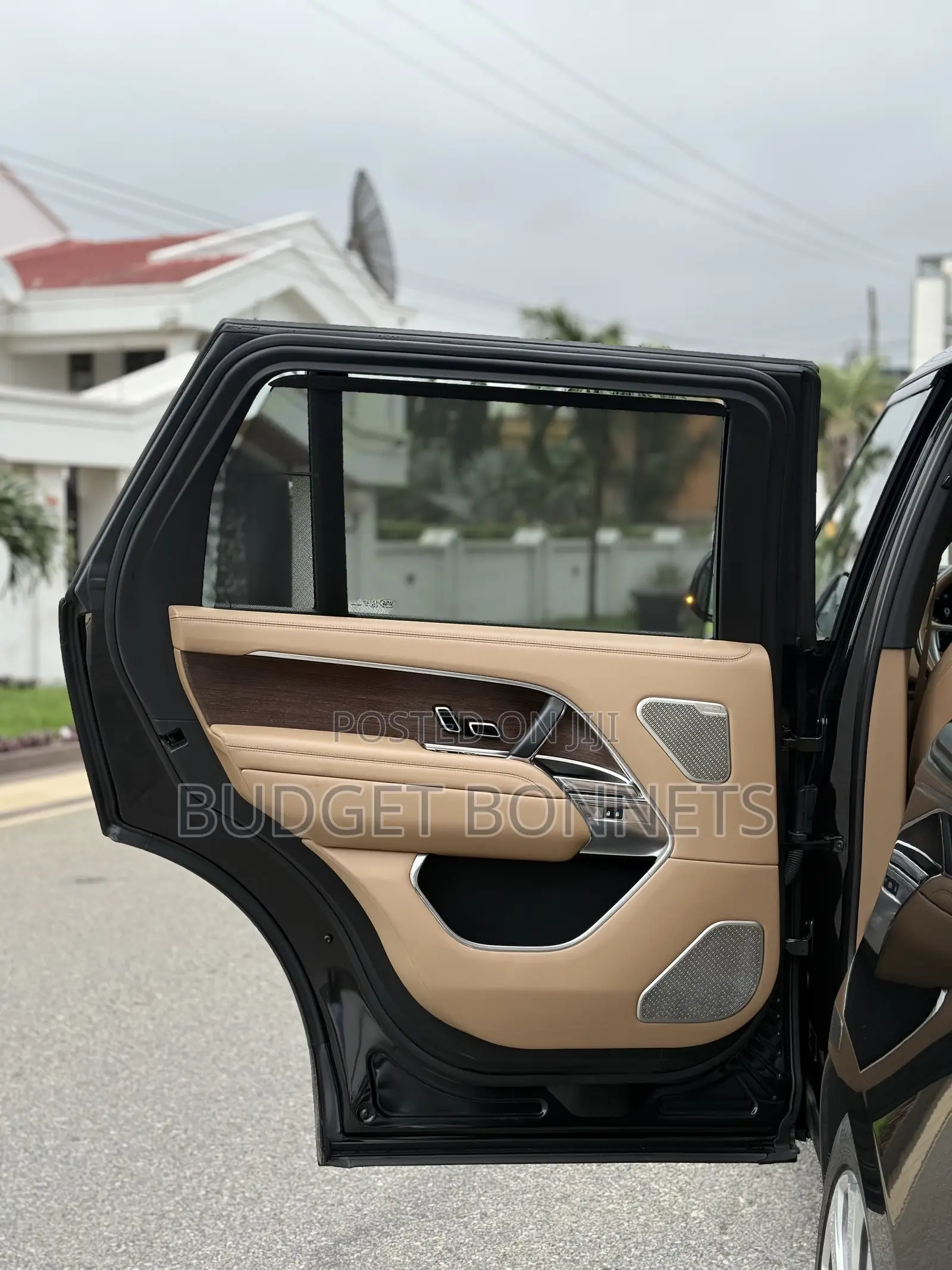 Land Rover Range Rover Vogue 2024 Black