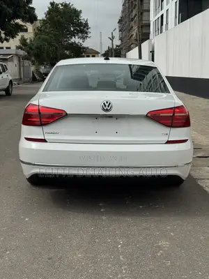 Volkswagen Passat 2016 White