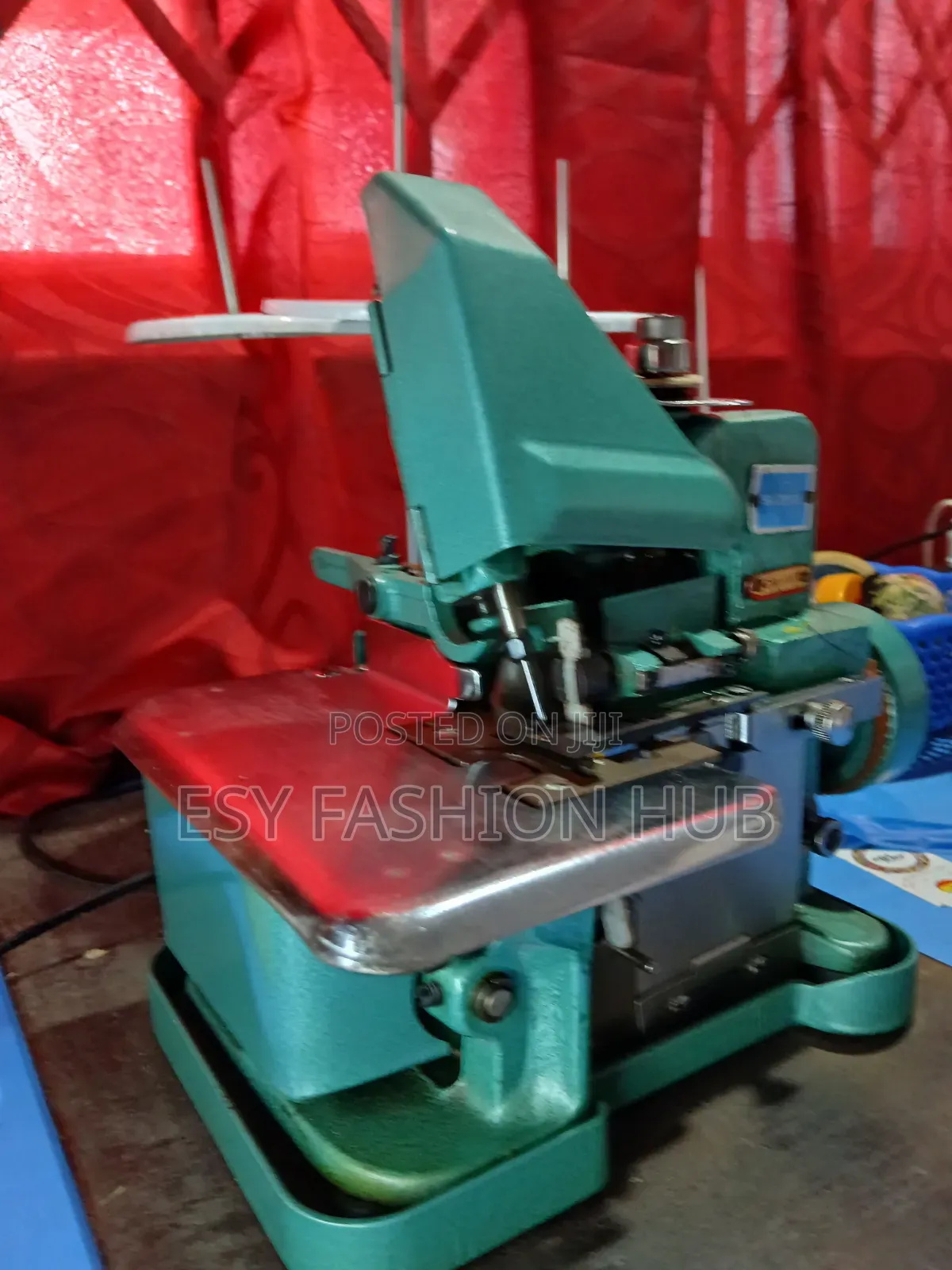 Domestic Manual Overlock Machine