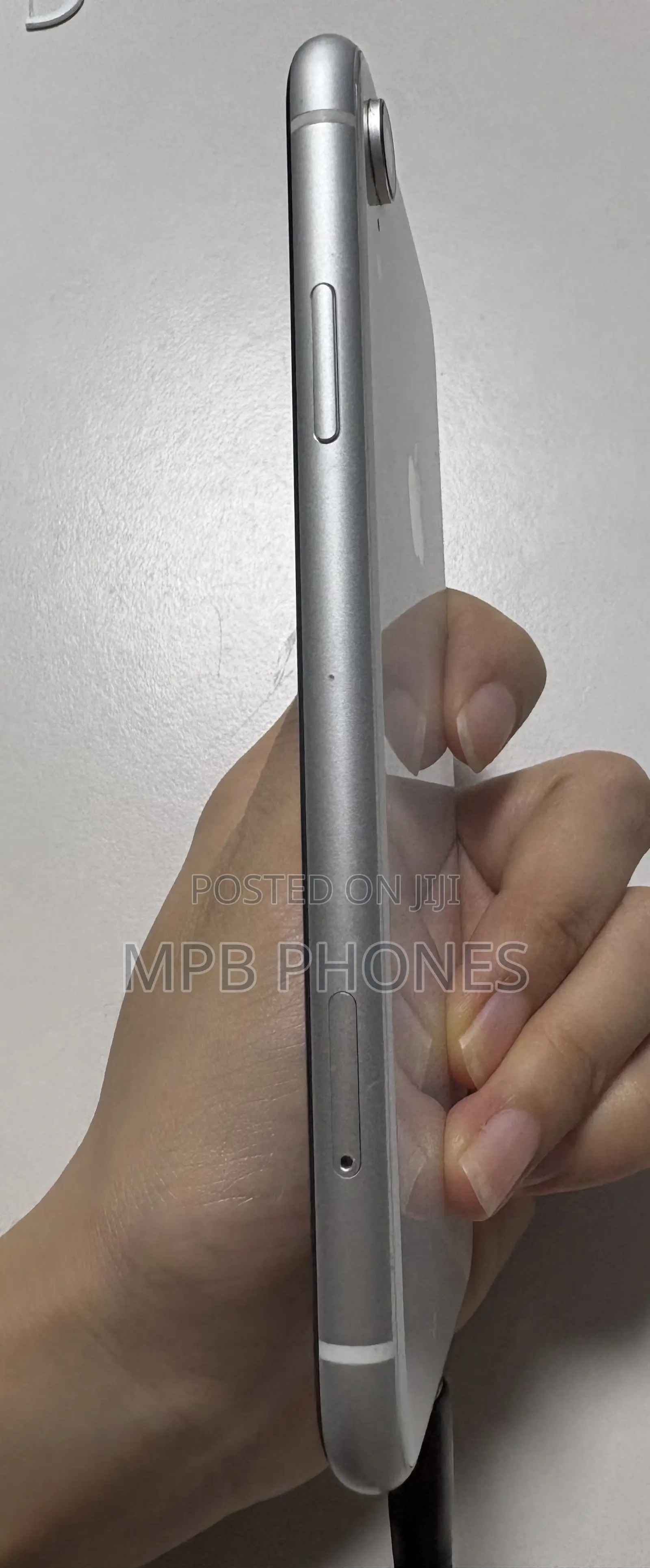 Apple iPhone XR 64 GB White