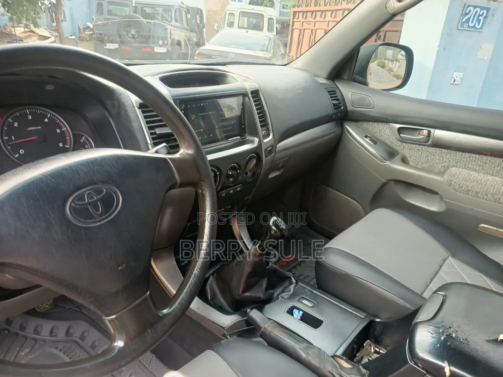 Toyota Land Cruiser Prado 2009 Orange