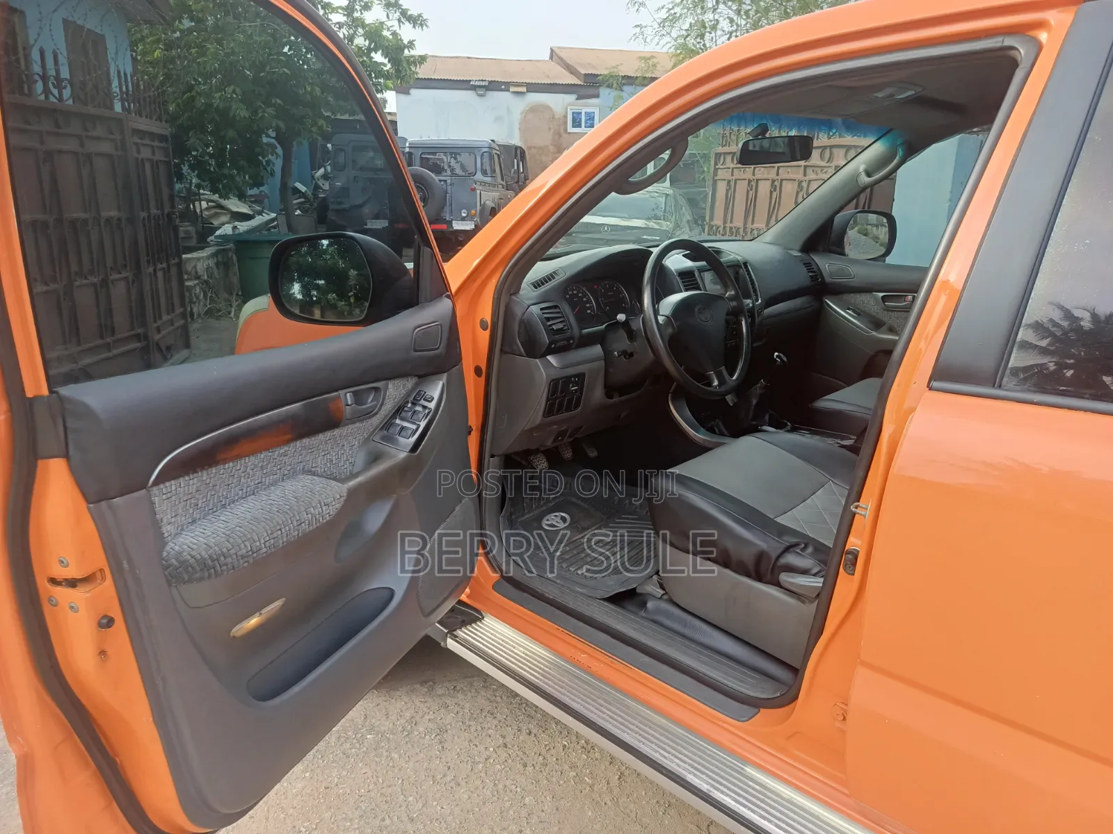 Toyota Land Cruiser Prado 2009 Orange