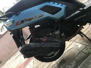 Piaggio Scooter 2025 Blue