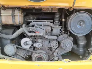 Kia Granbird 2013 Yellow