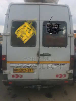 Mercedes-Benz Sprinter 2005 White