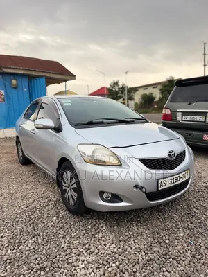 Toyota Belta 2011 Silver
