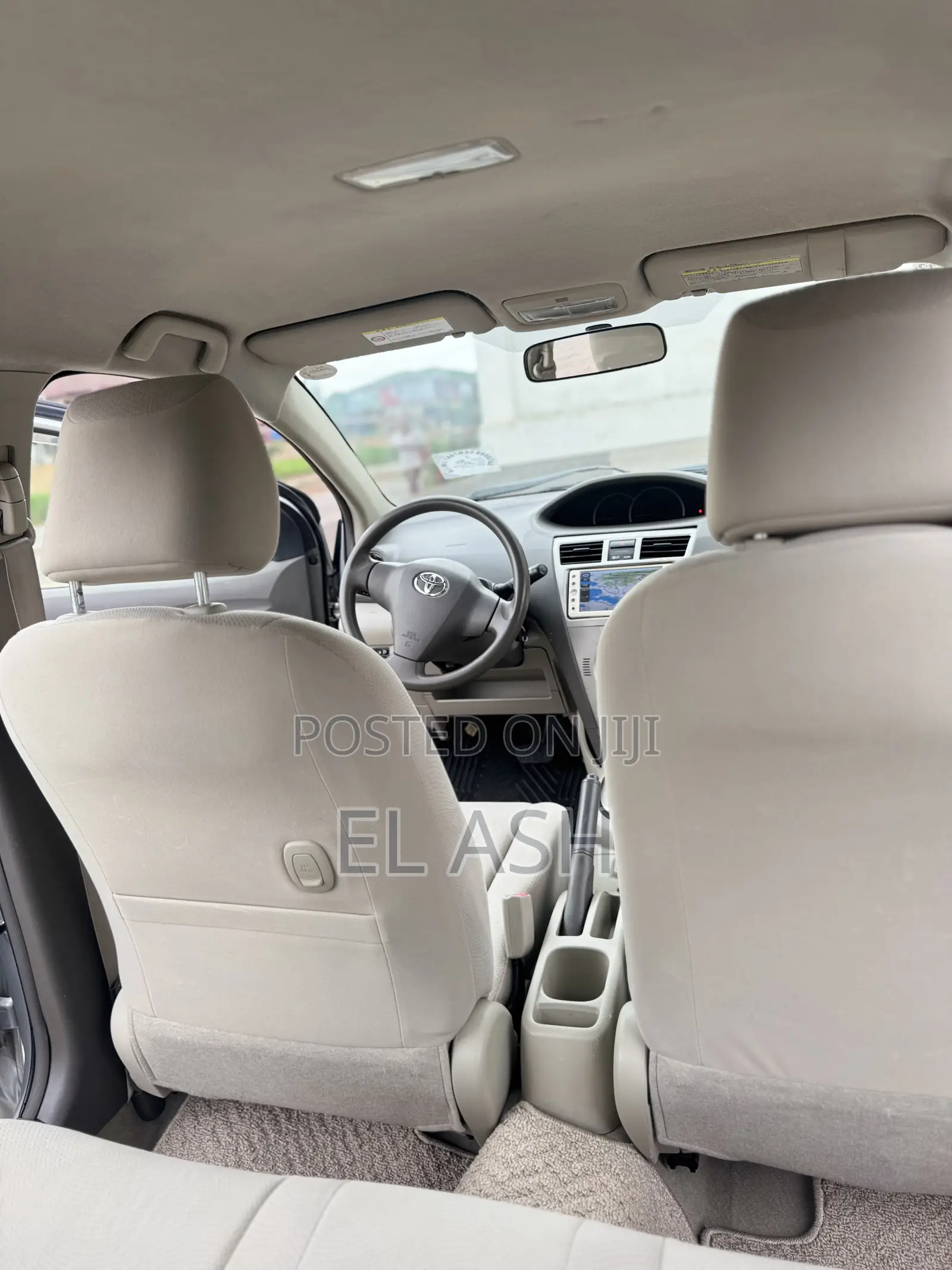 Toyota Belta 2010 Silver