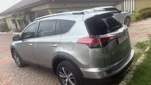 Toyota RAV4 2018 Silver