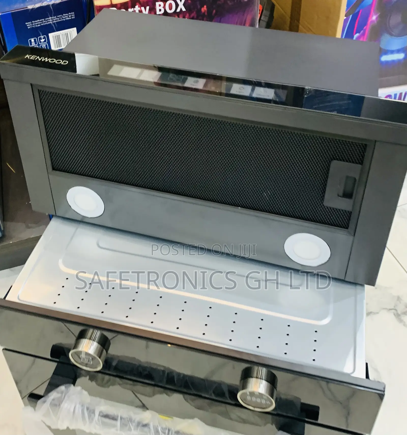 Neatly Sealed Kenwood 60cm Built-in Heat Extractor (Model 900t)
