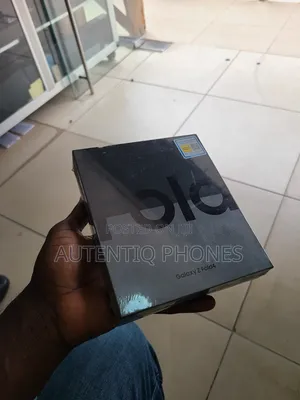 New Samsung Galaxy Z Fold4 256 GB Silver