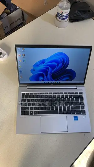 Laptop HP EliteBook 640 G9 16GB Intel Core i5 SSD 256GB