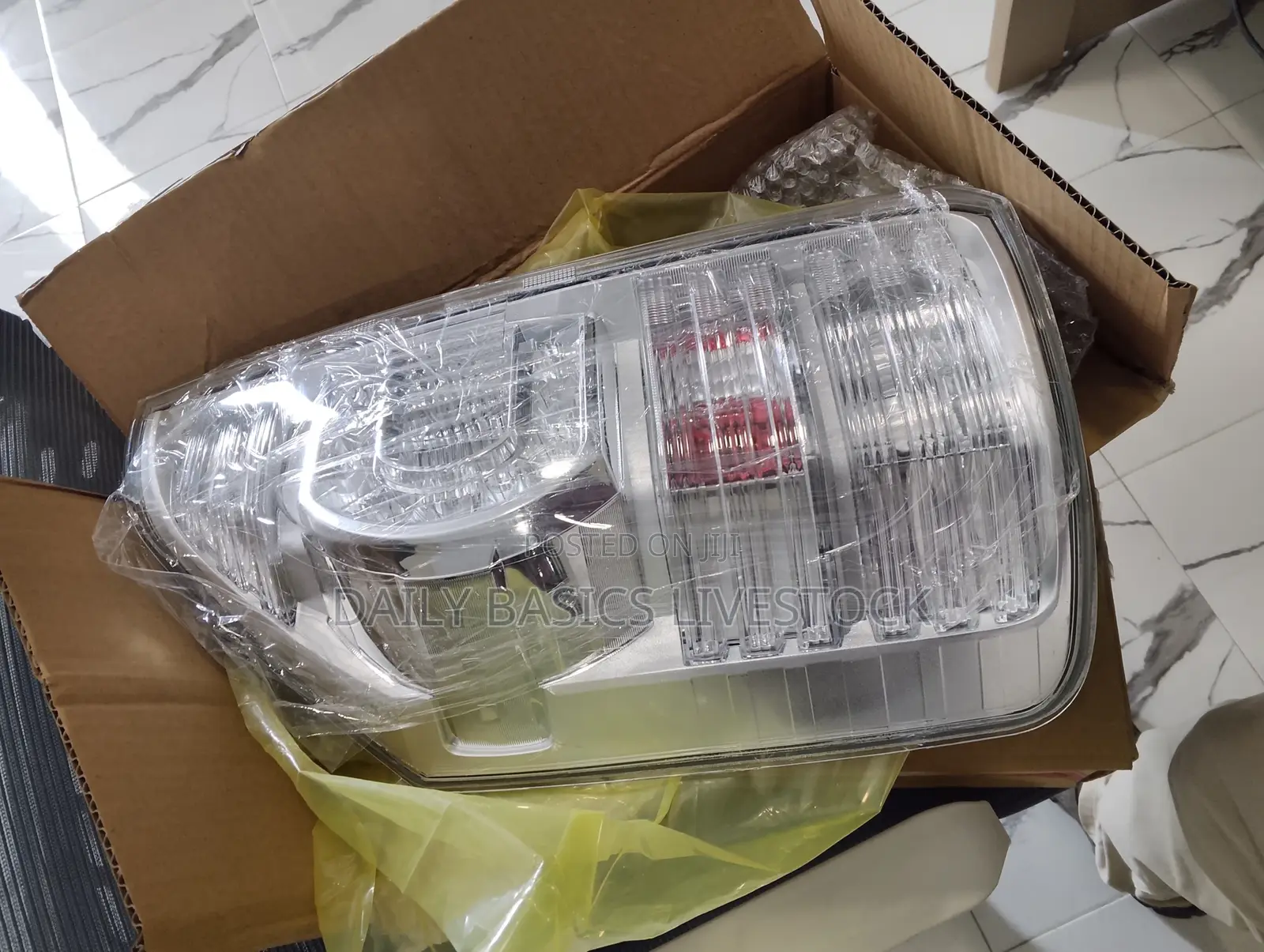 Toyota Voxy Tailight 2010, 2011, 2012