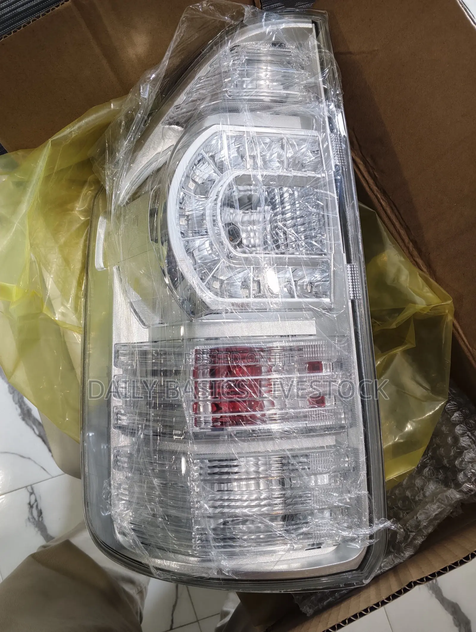 Toyota Voxy Tailight 2010, 2011, 2012