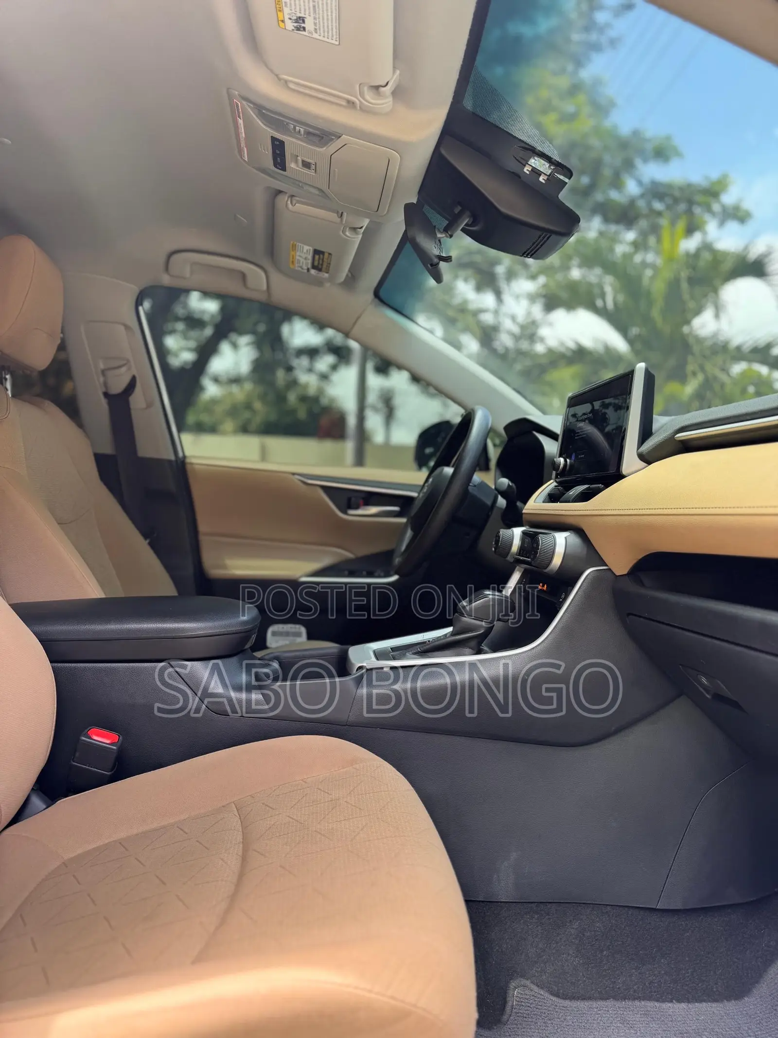 Toyota RAV4 XLE AWD 2023 White