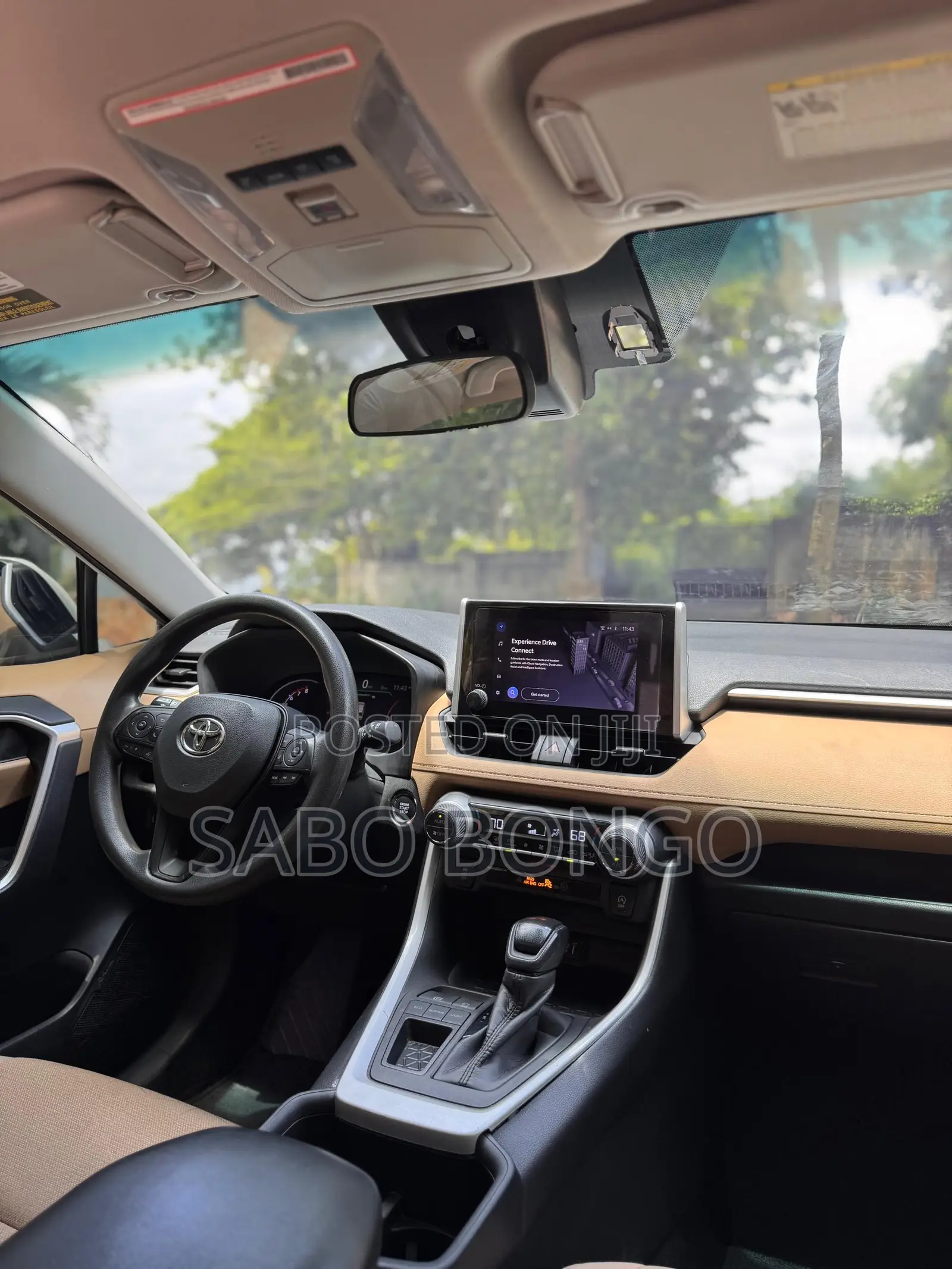 Toyota RAV4 XLE AWD 2023 White