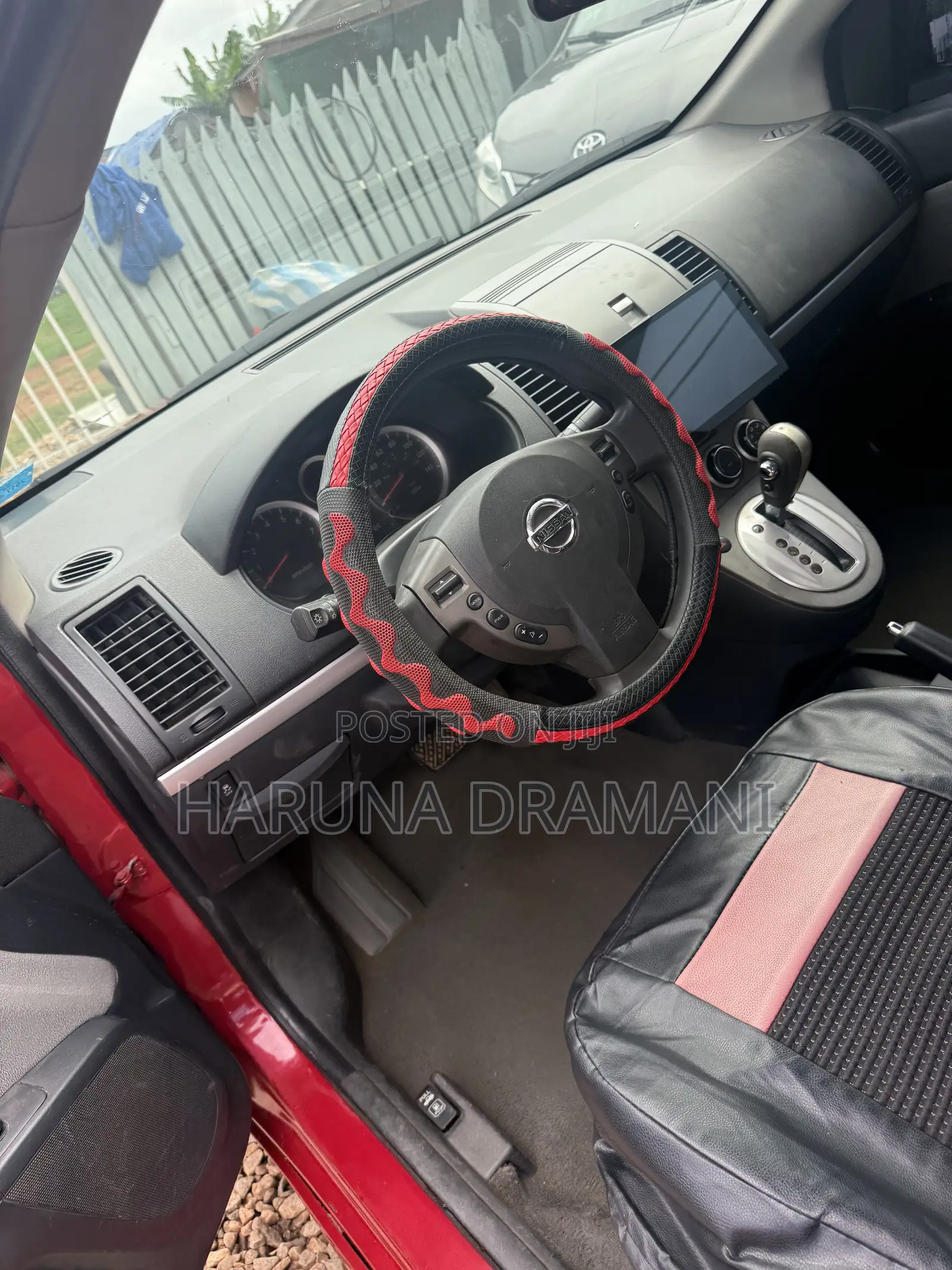 Nissan Sentra 2011 Red