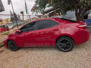 Toyota Corolla 2018 Red
