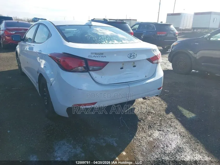 Hyundai Elantra 2015 White