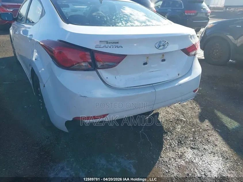 Hyundai Elantra 2015 White
