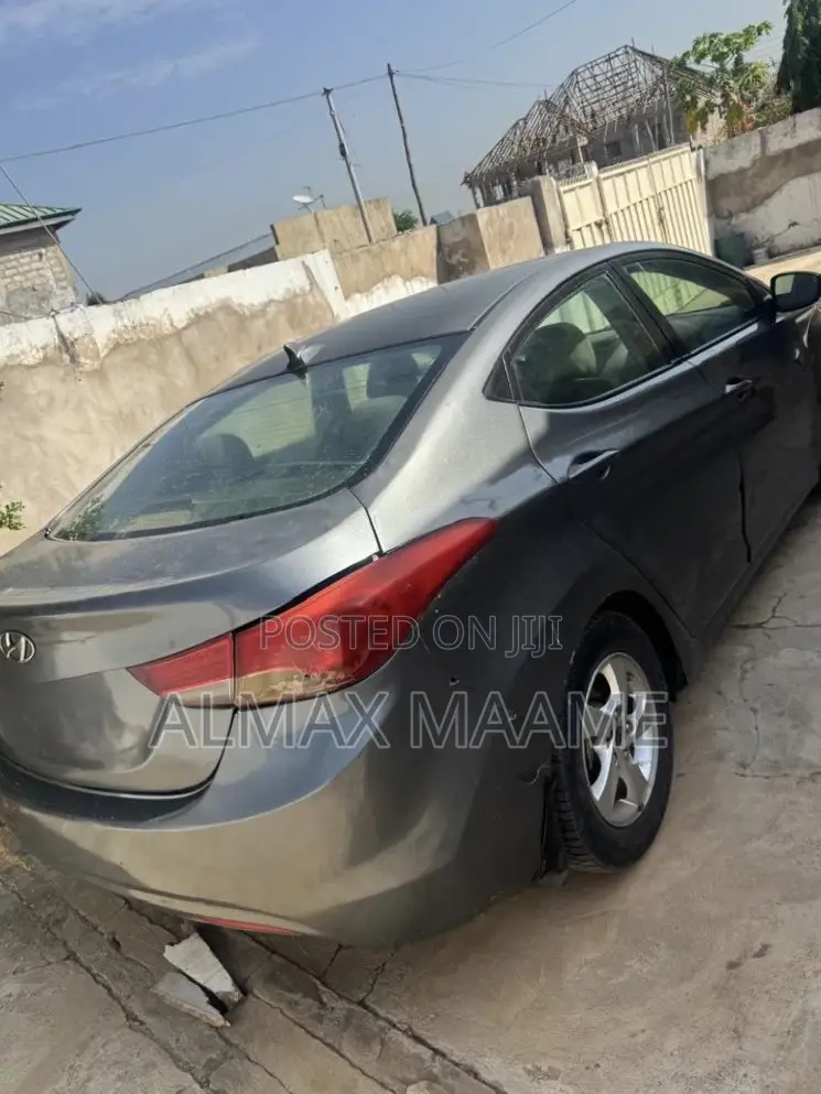 Hyundai Elantra 2012 Gray