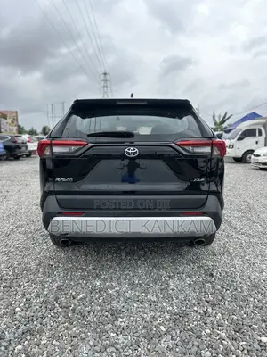 Toyota RAV4 XLE FWD 2024 Black
