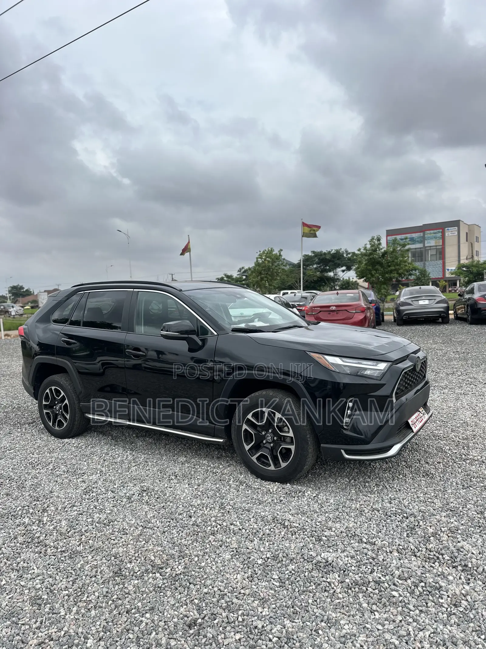 Toyota RAV4 XLE FWD 2024 Black