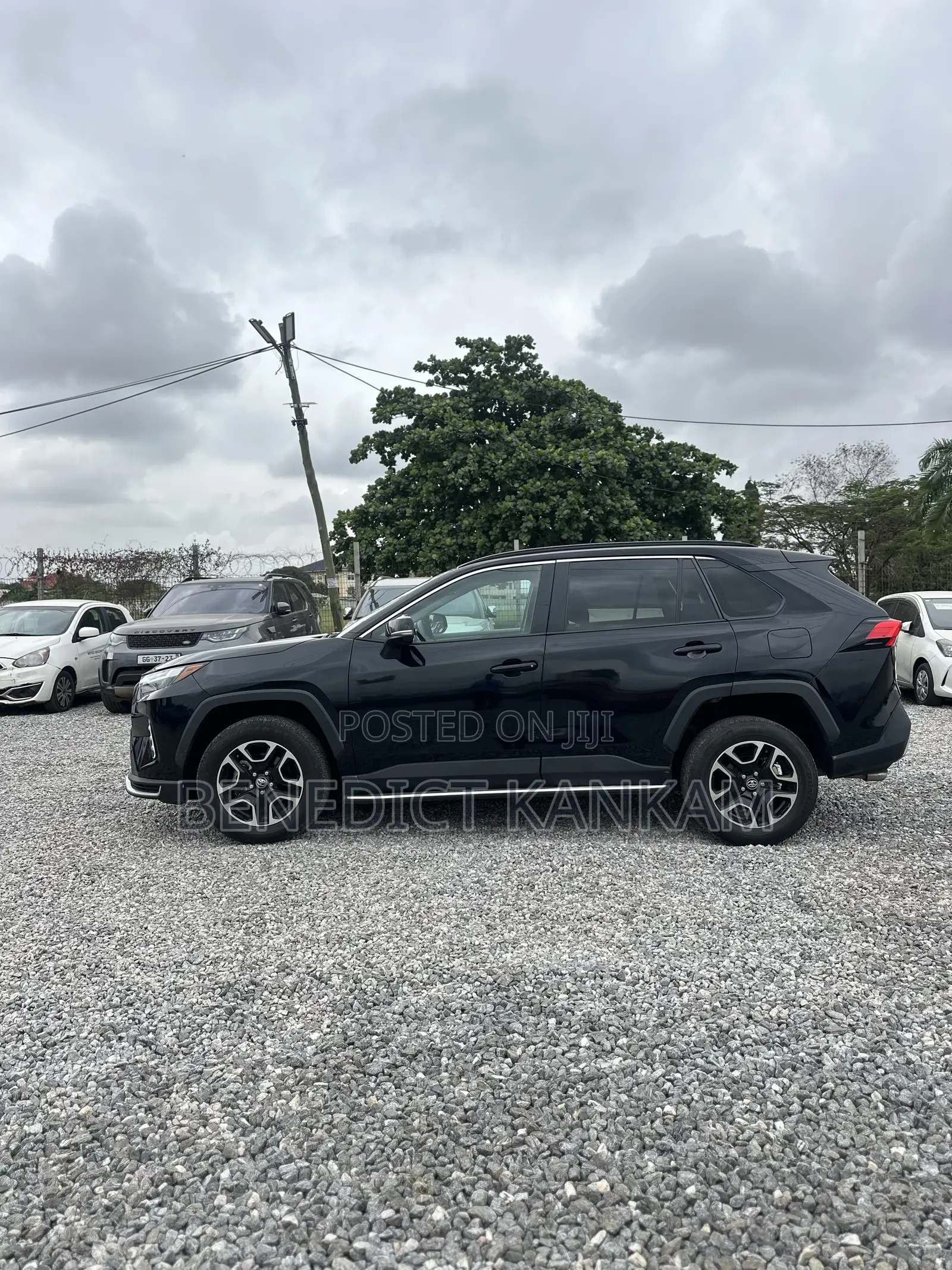 Toyota RAV4 XLE FWD 2024 Black