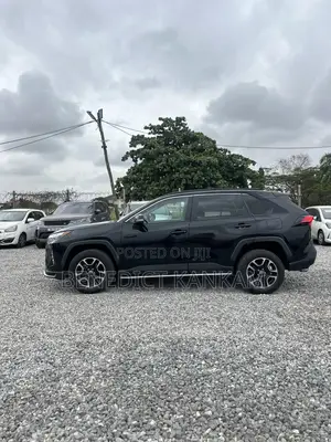 Toyota RAV4 XLE FWD 2024 Black