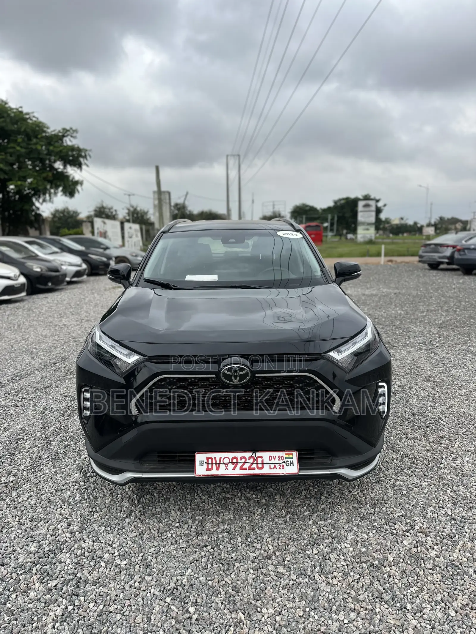 Toyota RAV4 XLE FWD 2024 Black