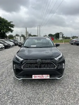 Toyota RAV4 XLE FWD 2024 Black