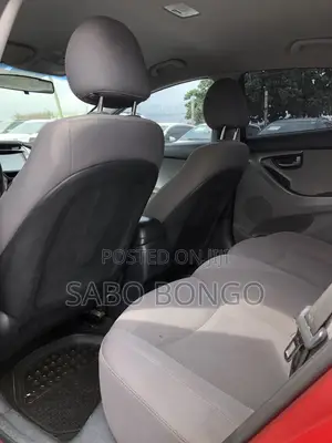 Hyundai Elantra SE 4dr Sedan (1.8L 4cyl 6A) 2015 Red