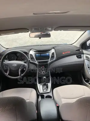 Hyundai Elantra SE 4dr Sedan (1.8L 4cyl 6A) 2015 Red