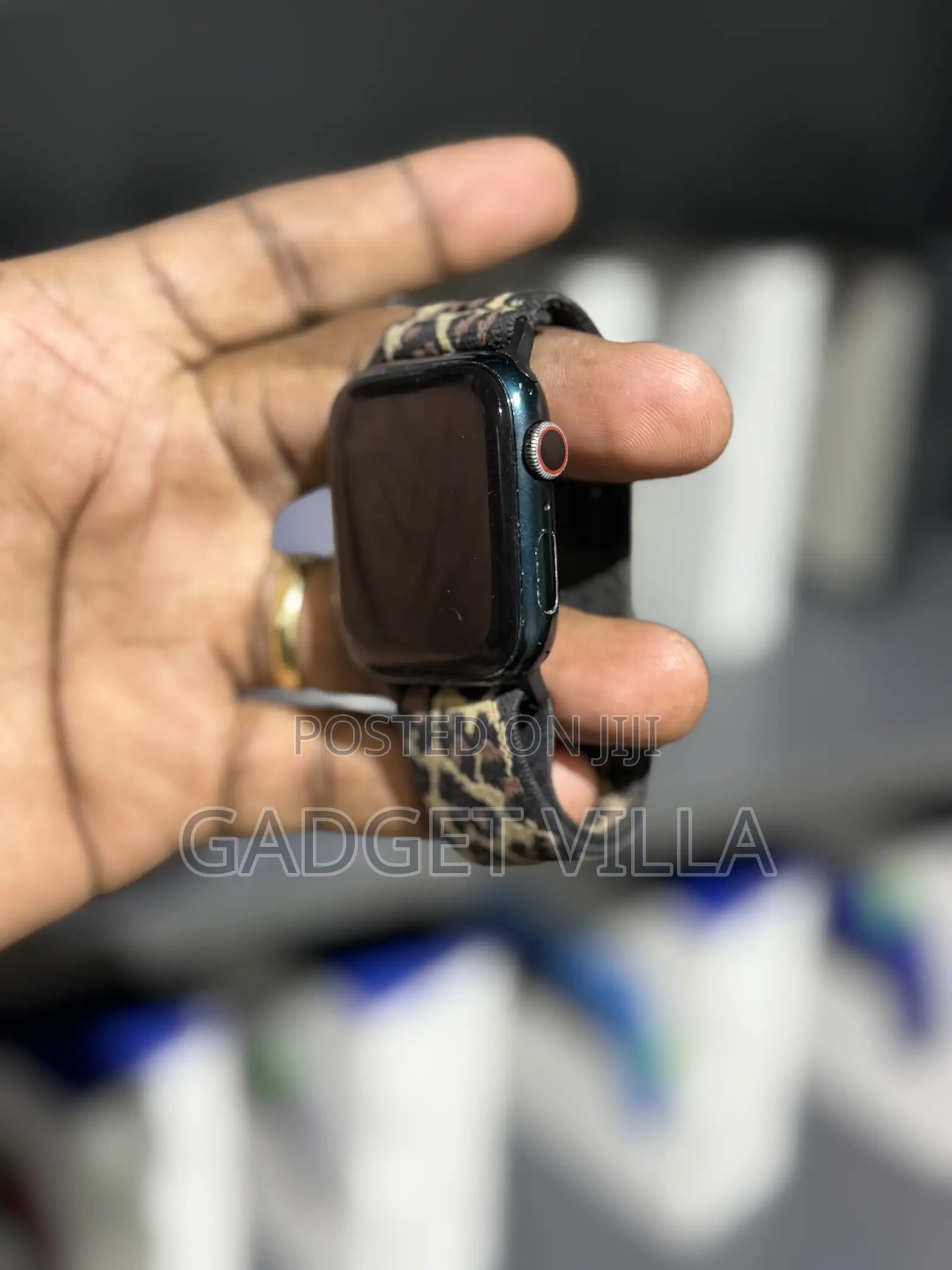 Used Apple Watch Series 7