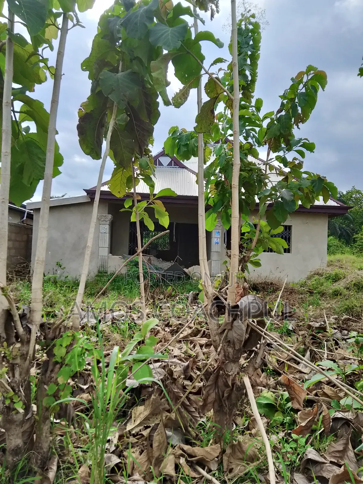 2bdrm Room & Parlour in Sunyani Municipal for sale