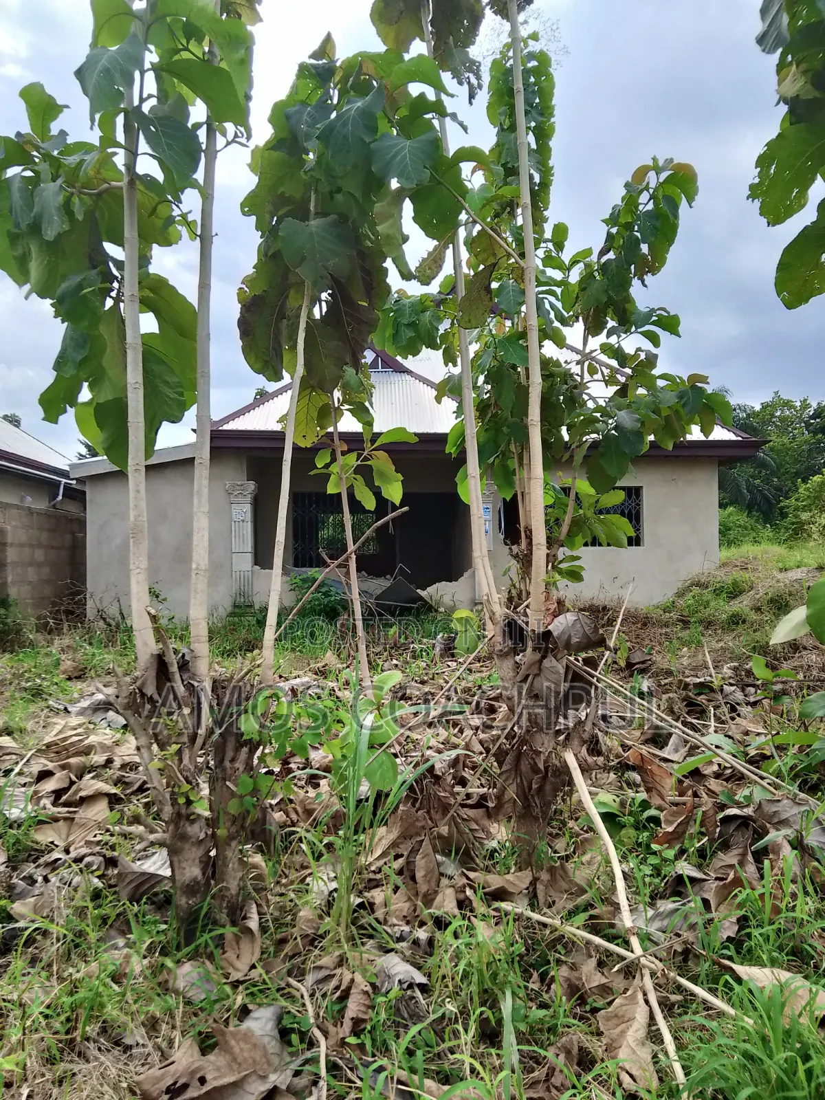 2bdrm Room & Parlour in Sunyani Municipal for sale